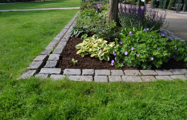 Stone Edging Installation in Valparaiso