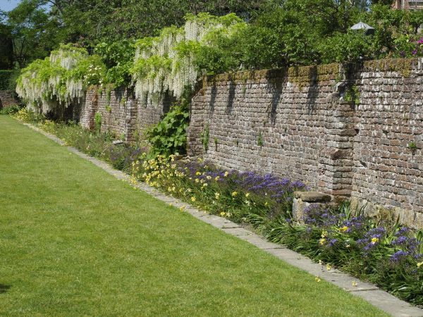 Rock Wall Installation in Valparaiso
