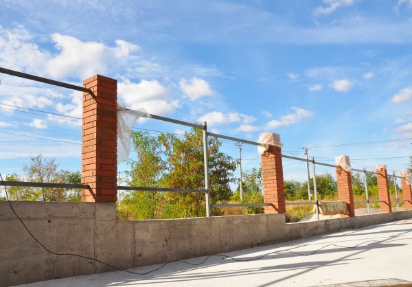Brick Pillar Installation in Valparaiso